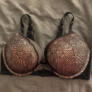 Victoria’s Secret Bombshell Add 2-cup Plunge bra